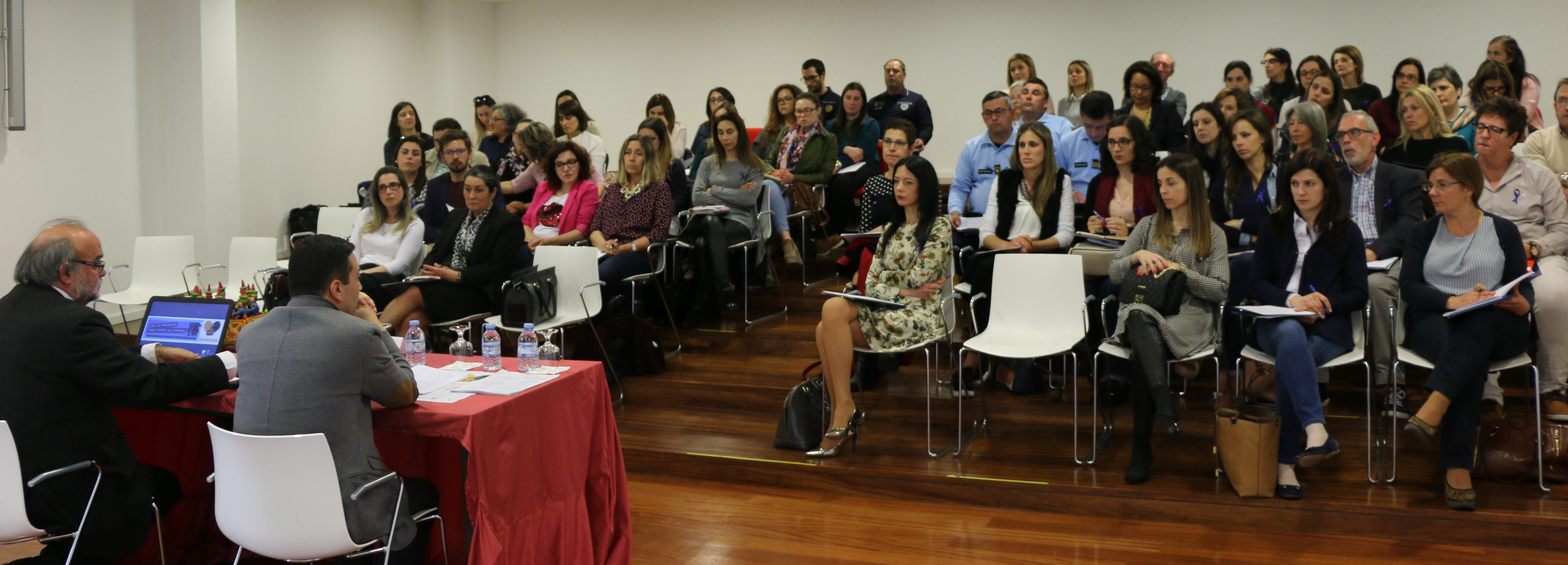 Questões Jurídicas no Sistema de Promoção e Proteção de Crianças e Jovens em debate