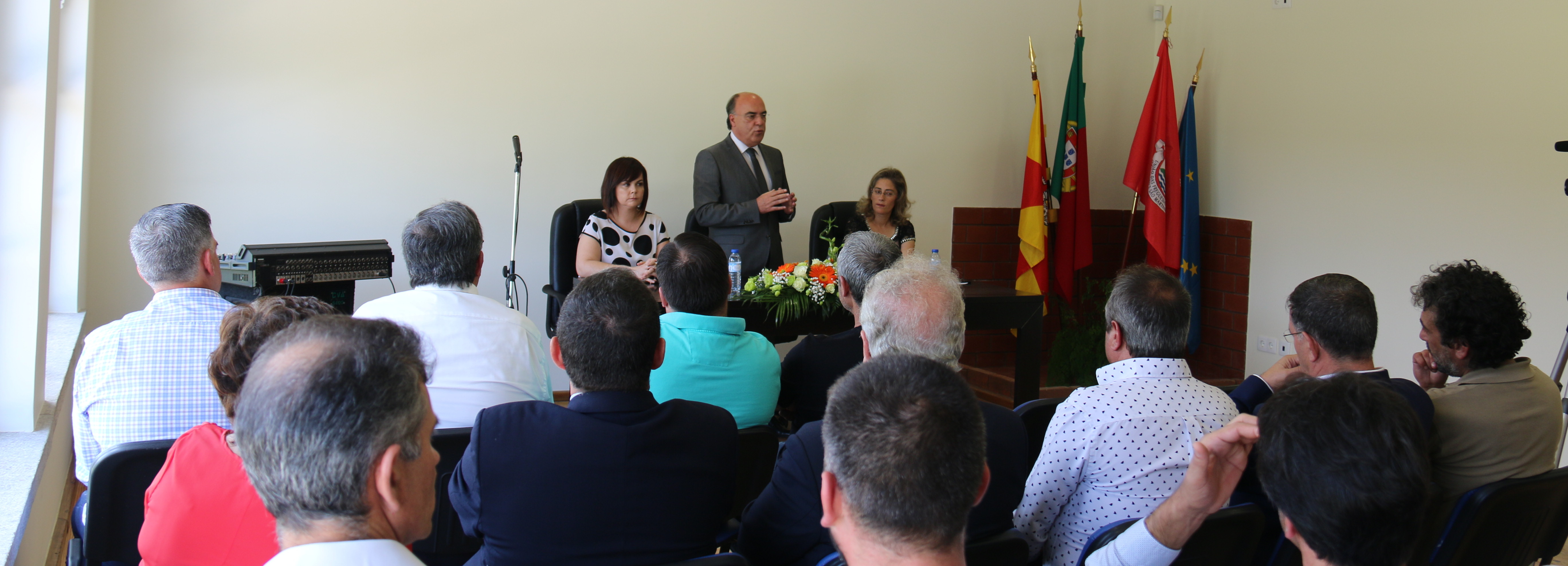 Presidente da Câmara inaugura requalificação da antiga escola primária do Couto