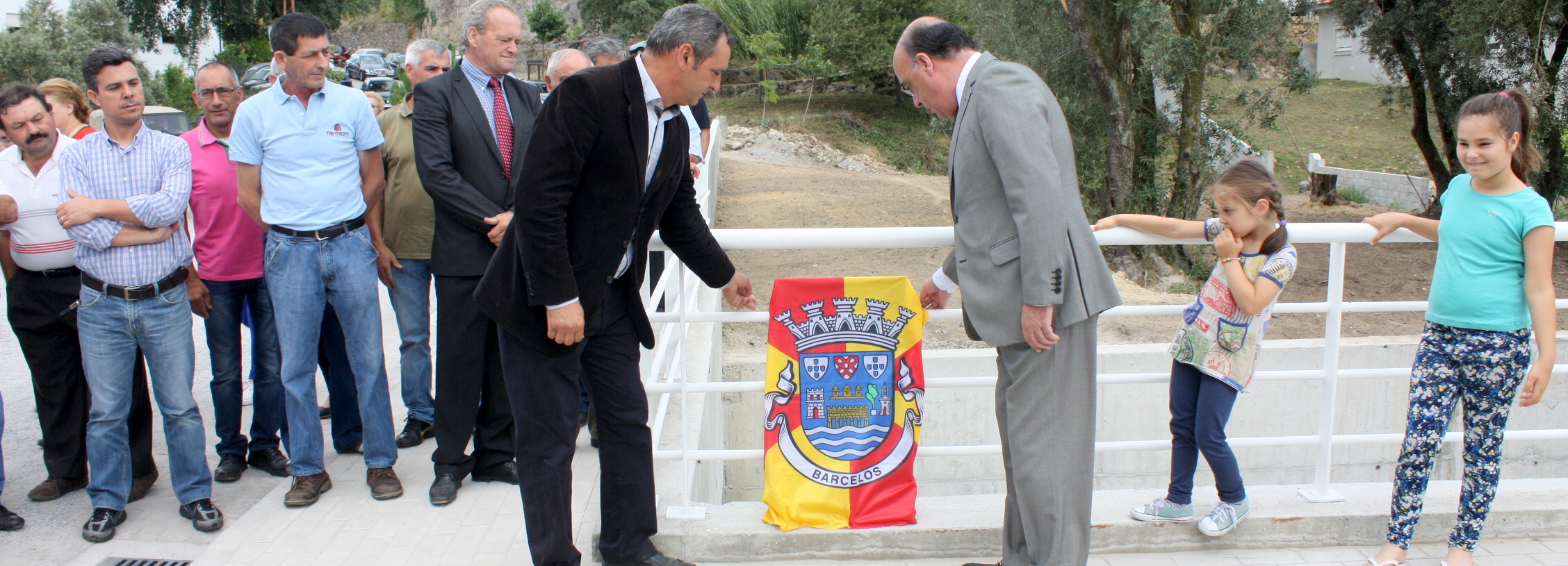 Presidente da Câmara inaugura reconstrução de ponte em Creixomil