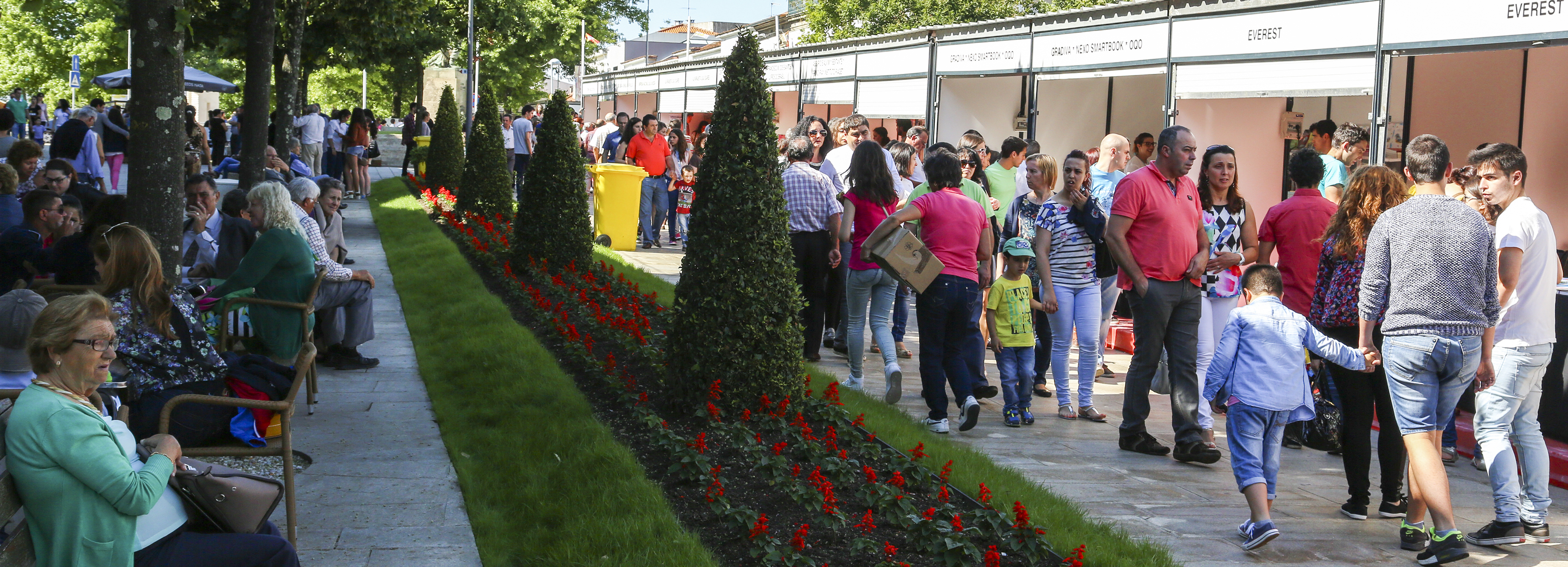 Feira do Livro de Barcelos volta a cativar público, escritores e livreiros