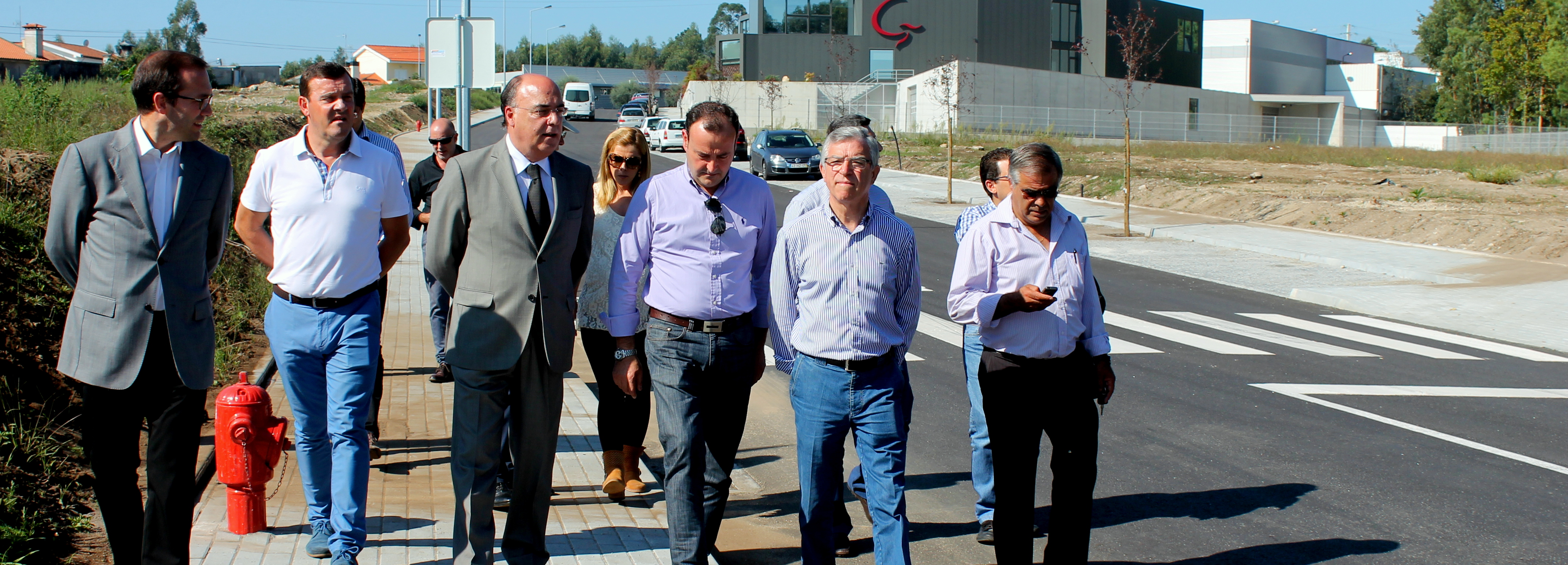 Privados cederam terreno e Município construiu nova rua no Parque Industrial do Corujo