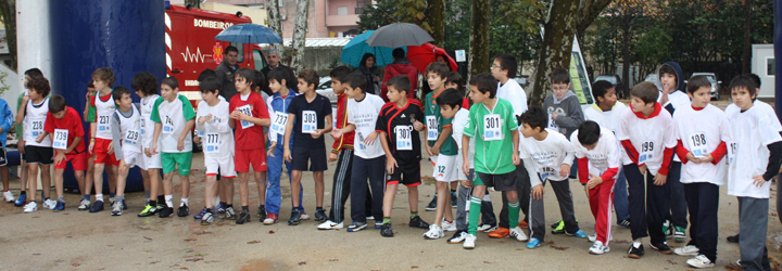 Centenas de alunos na Corrida de Estrada 2011