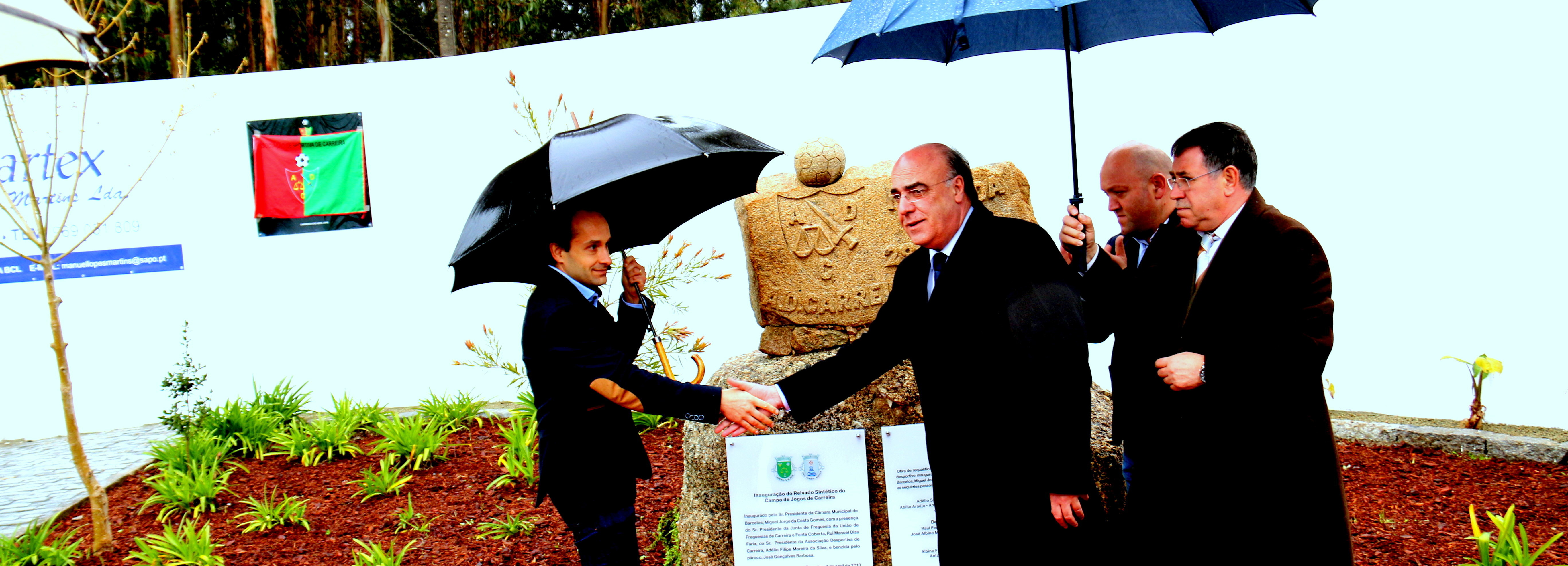 Campo de jogos da Associação Desportiva de Carreira com relvado sintético