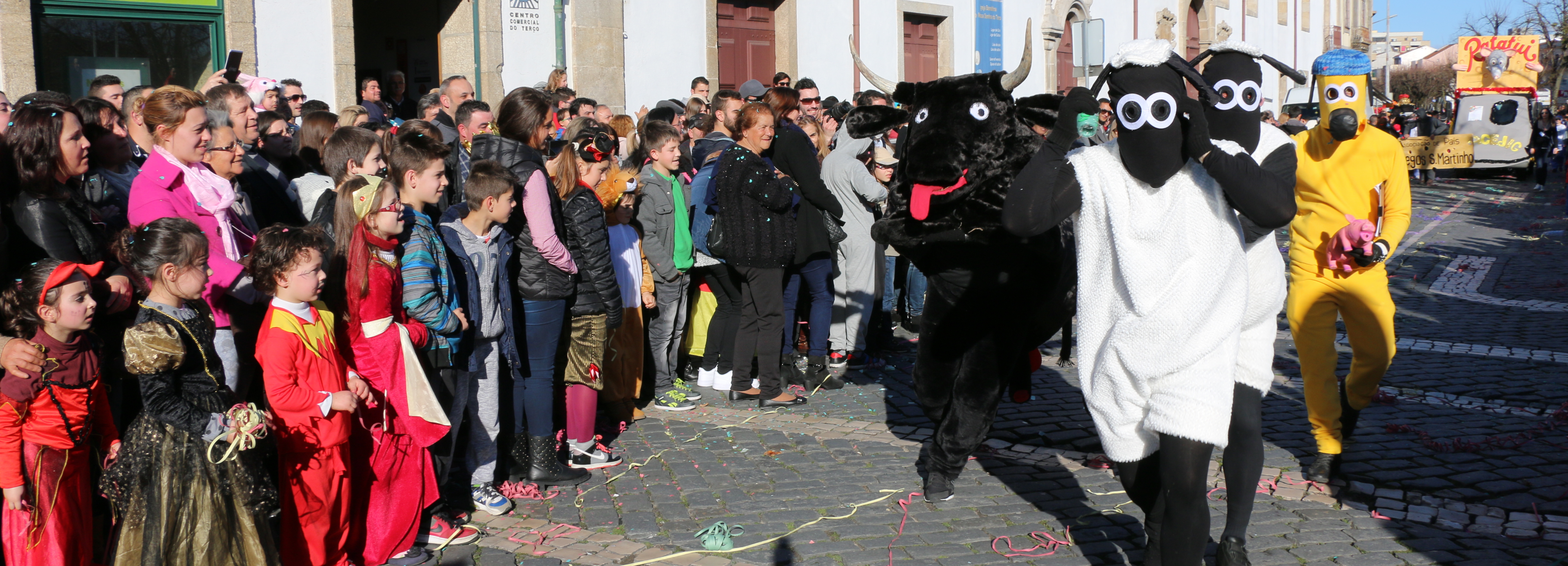 Ovelha “Choné” vence desfile do Carnaval Popular