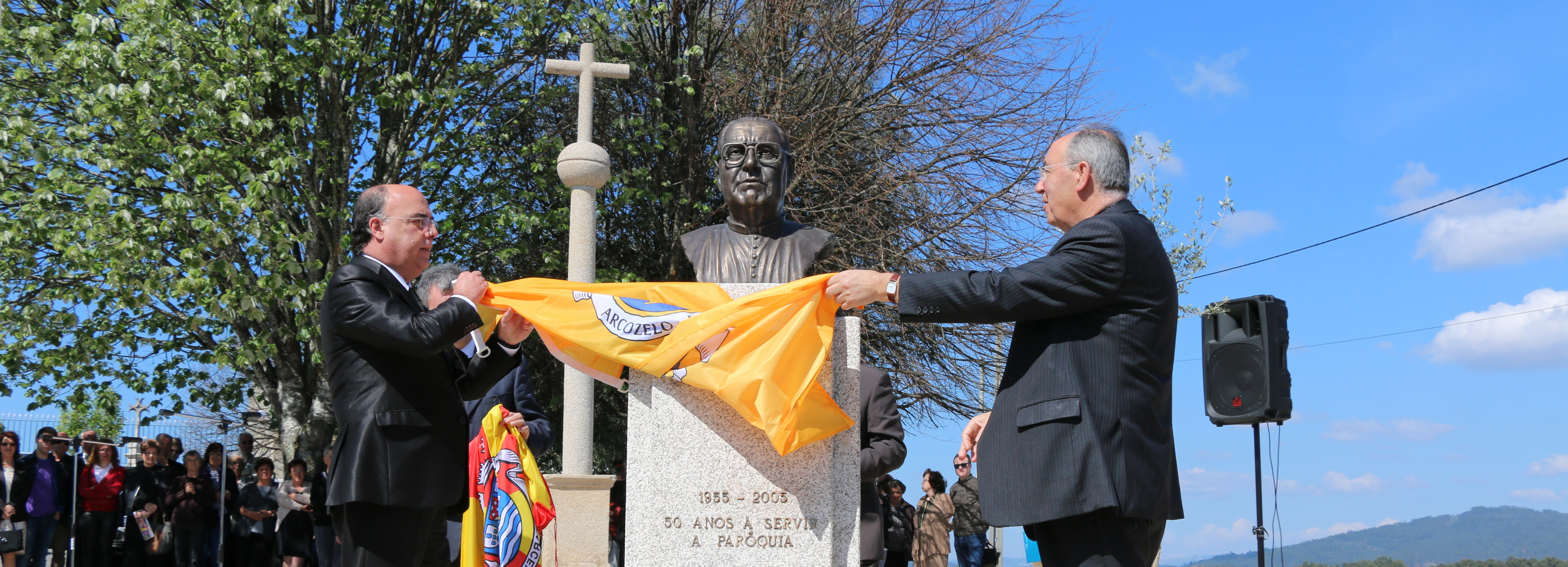 Homenagem a Padre Seara pelo trabalho e dedicação a Arcozelo