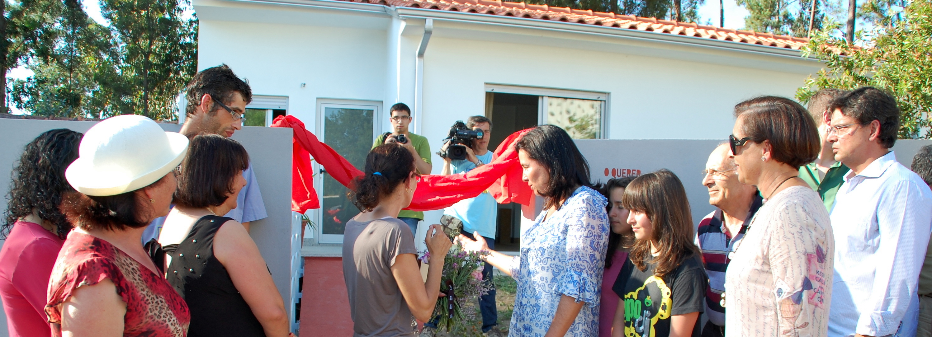 Família carenciada de Galegos Santa Maria tem casa nova