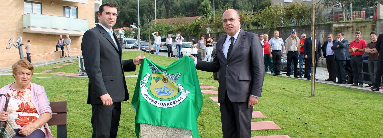 Moure inaugurou Parque Infantil e de Manutenção