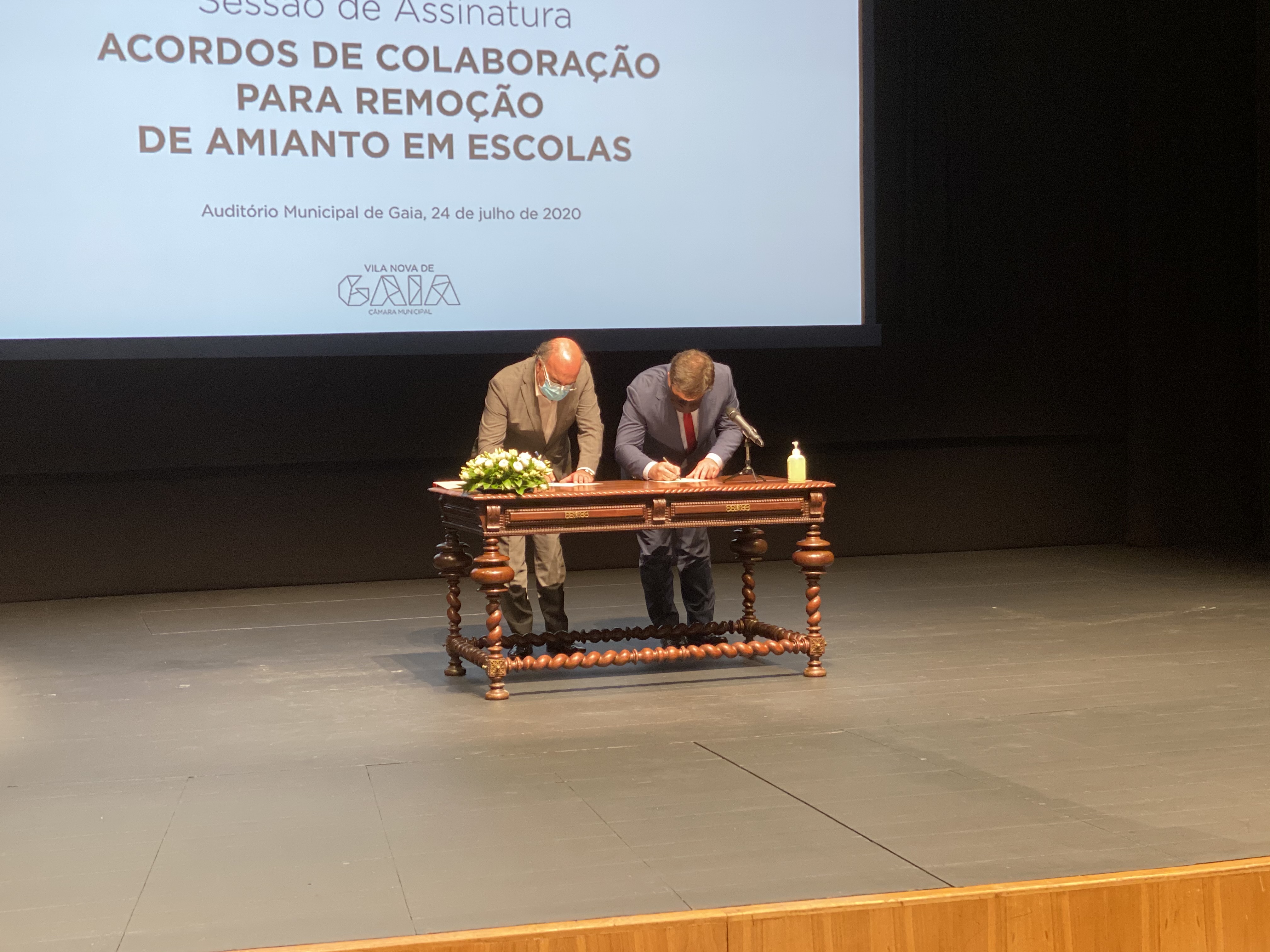 Município de Barcelos assina acordo de colaboração com o Ministério de Educação para remoção de amianto