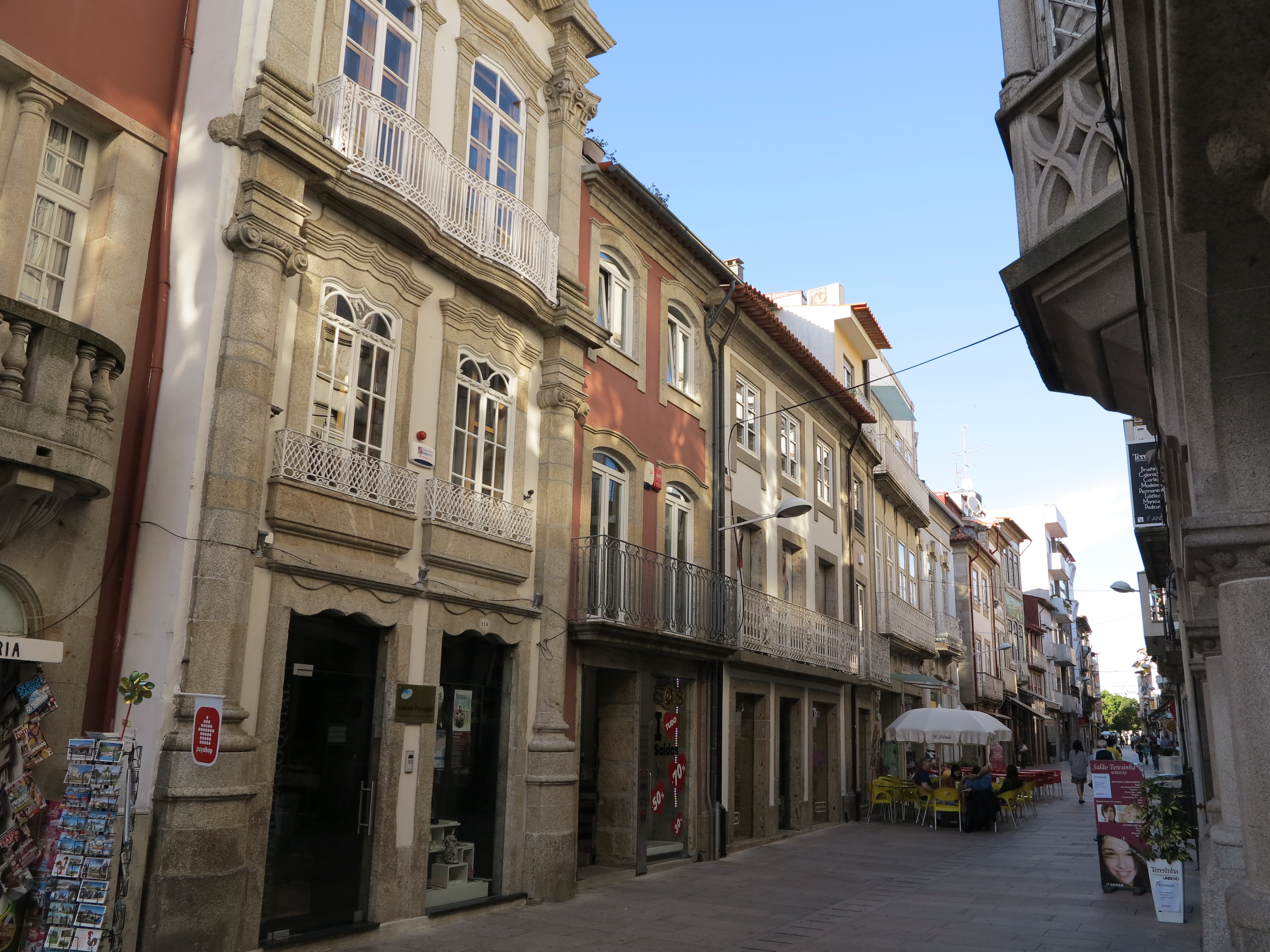 Estabelecimentos podem abrir às 9h00 no concelho de Barcelos