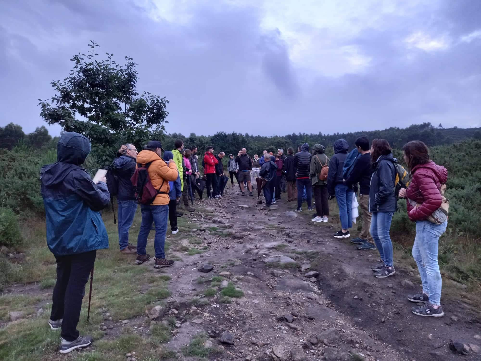 Quatro dezenas de pessoas visitaram as gravuras rupestres do Monte de São Gonçalo