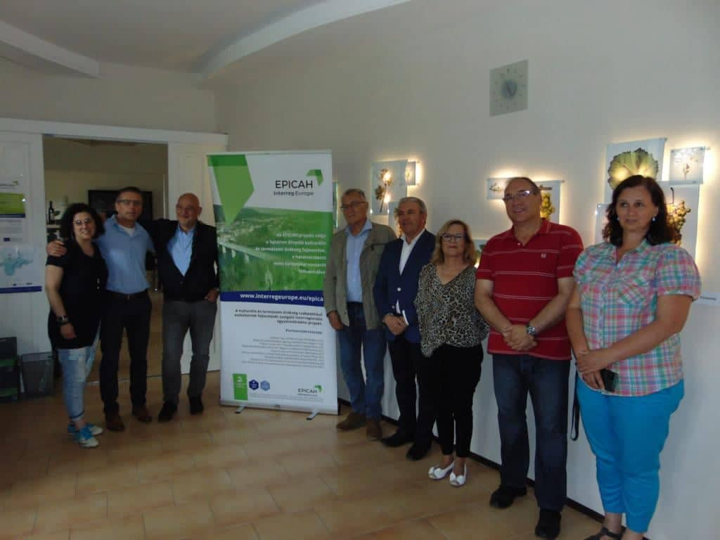 Delegação do Eixo Atlântico em visita a região húngara de Tokaj