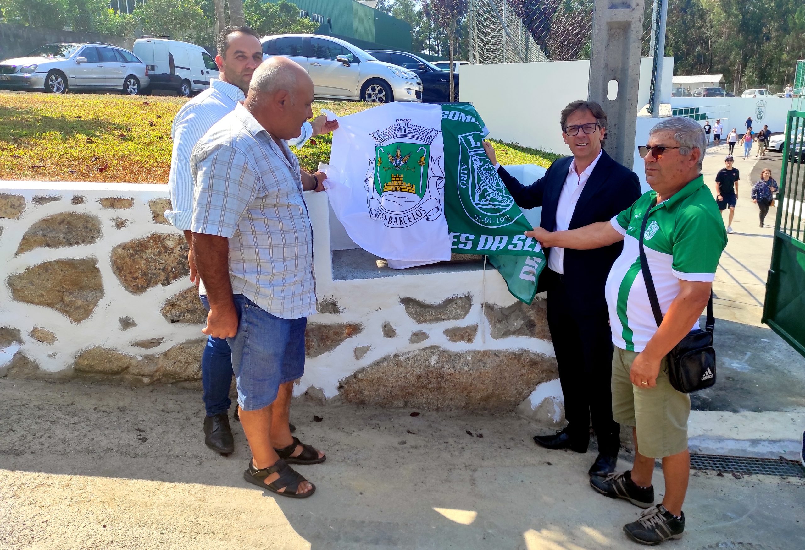 Leões da Serra inauguram relvado sintético