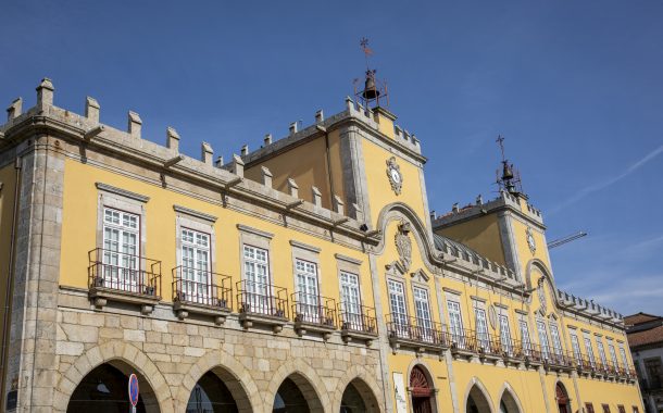 presidente reuniu com autarcas de paradela, cri...