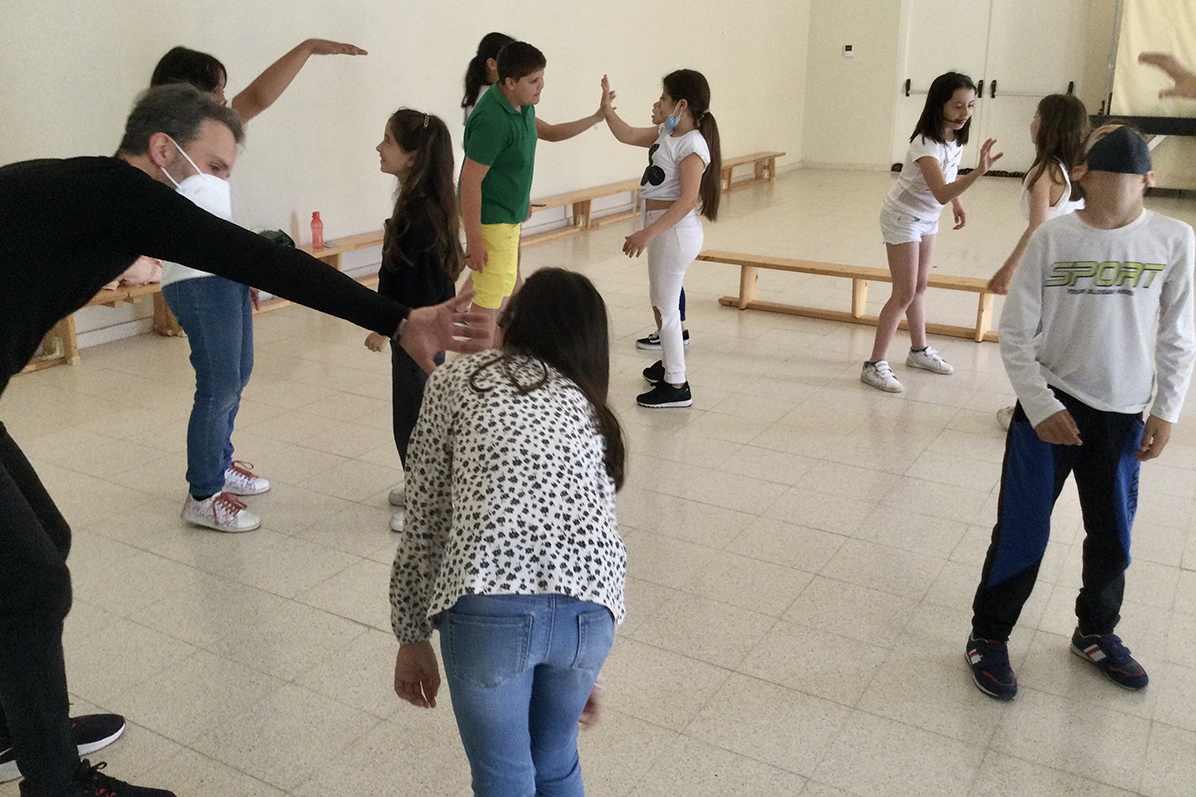 Projeto “Encontro de Gerações” culmina com espetáculo no Centro Social da Silva