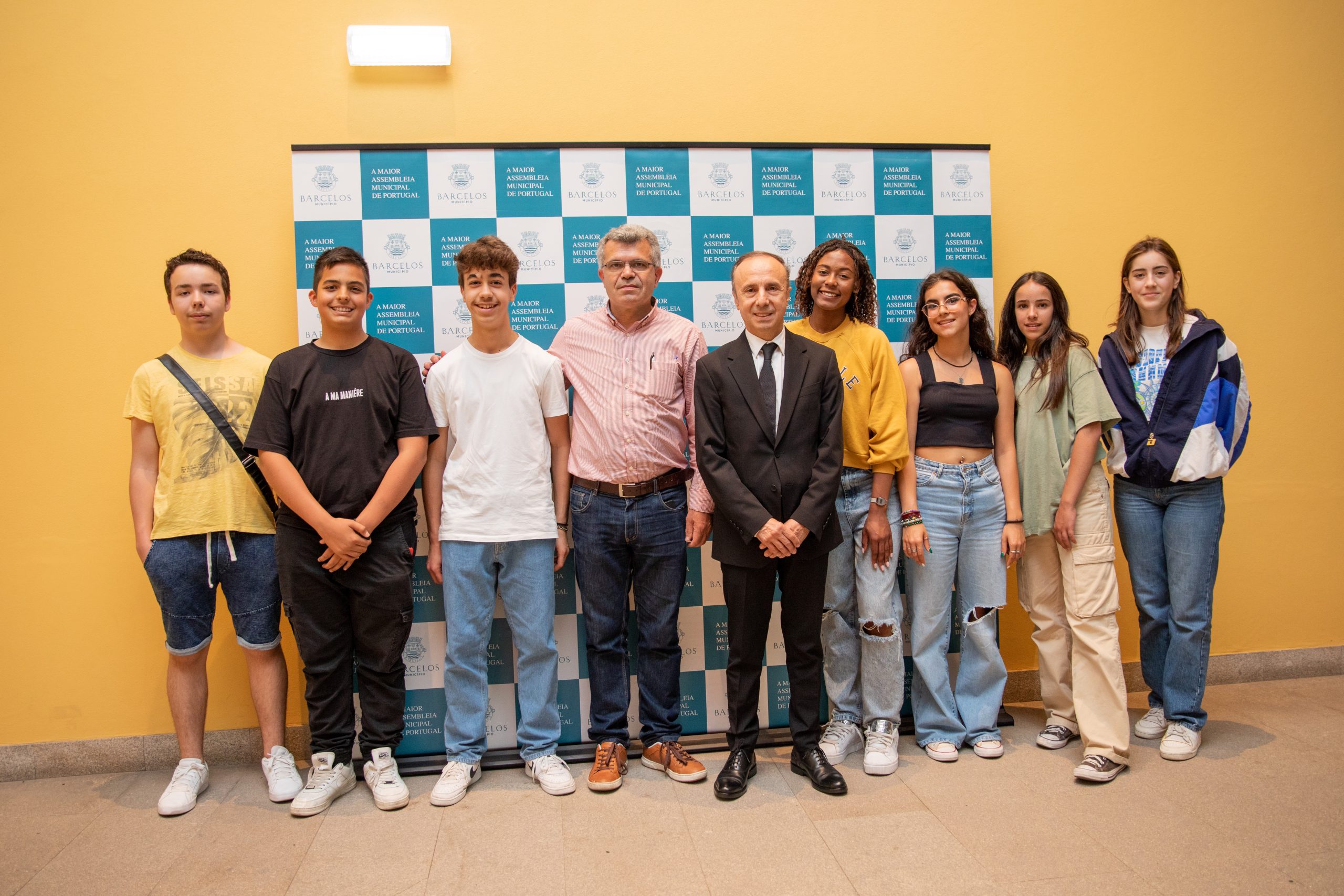 Alunos do 3º Ciclo debateram projetos na Assembleia Municipal Jovem