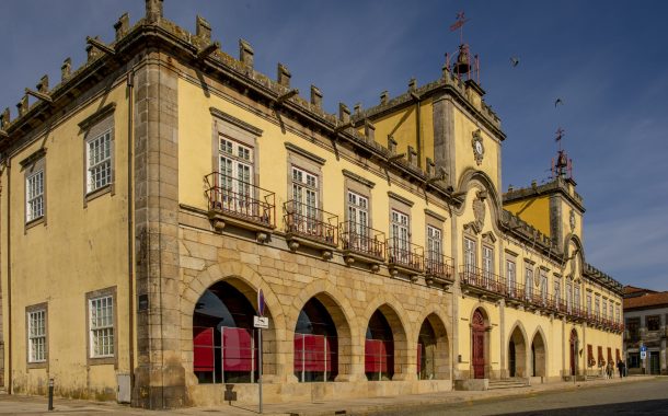 reunião de câmara dominada pela atribuição de s...